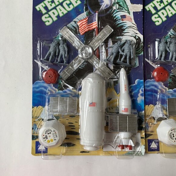 Tri Toy Limited Team Space Astronaut Toys Set Figures Vintage New - Picture 3 of 7